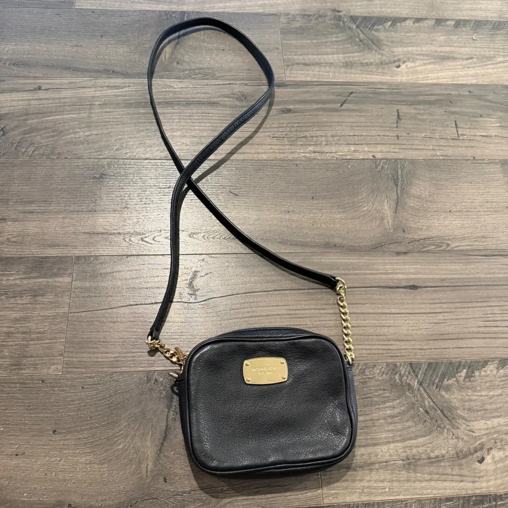 Michael Kors Black Pebbled Leather Crossbody‎ Camera Bag Gold Chain Strap
